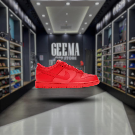 NIKE DUNK LOW "TRIPLE RED"